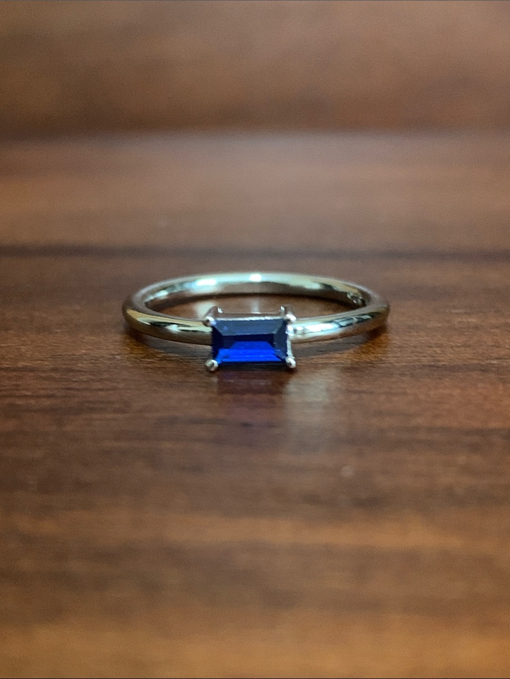 New 925  Silver Dainty Baguette Blue Spinel CZ Ring size 5.75
